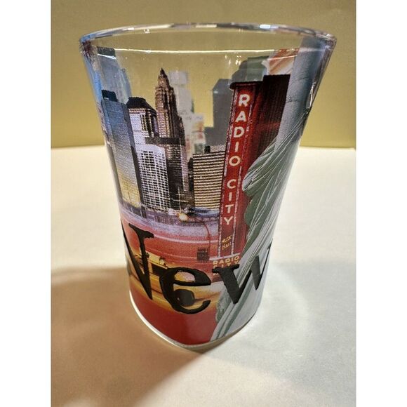 Shot Glass New York City Statue of Liberty Square Bottom - Picture 2 of 5